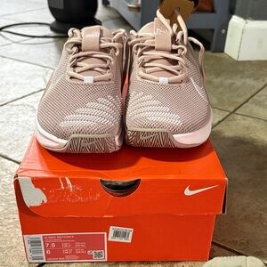 Nike Metcon 9 Blush Trainers